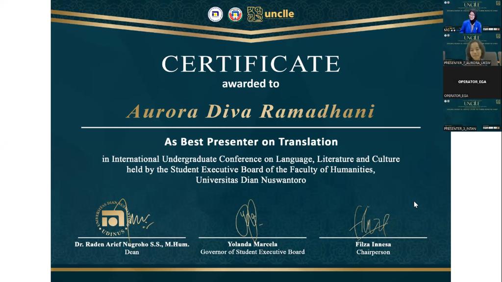 Penyerahan sertifikat best presenter Translation